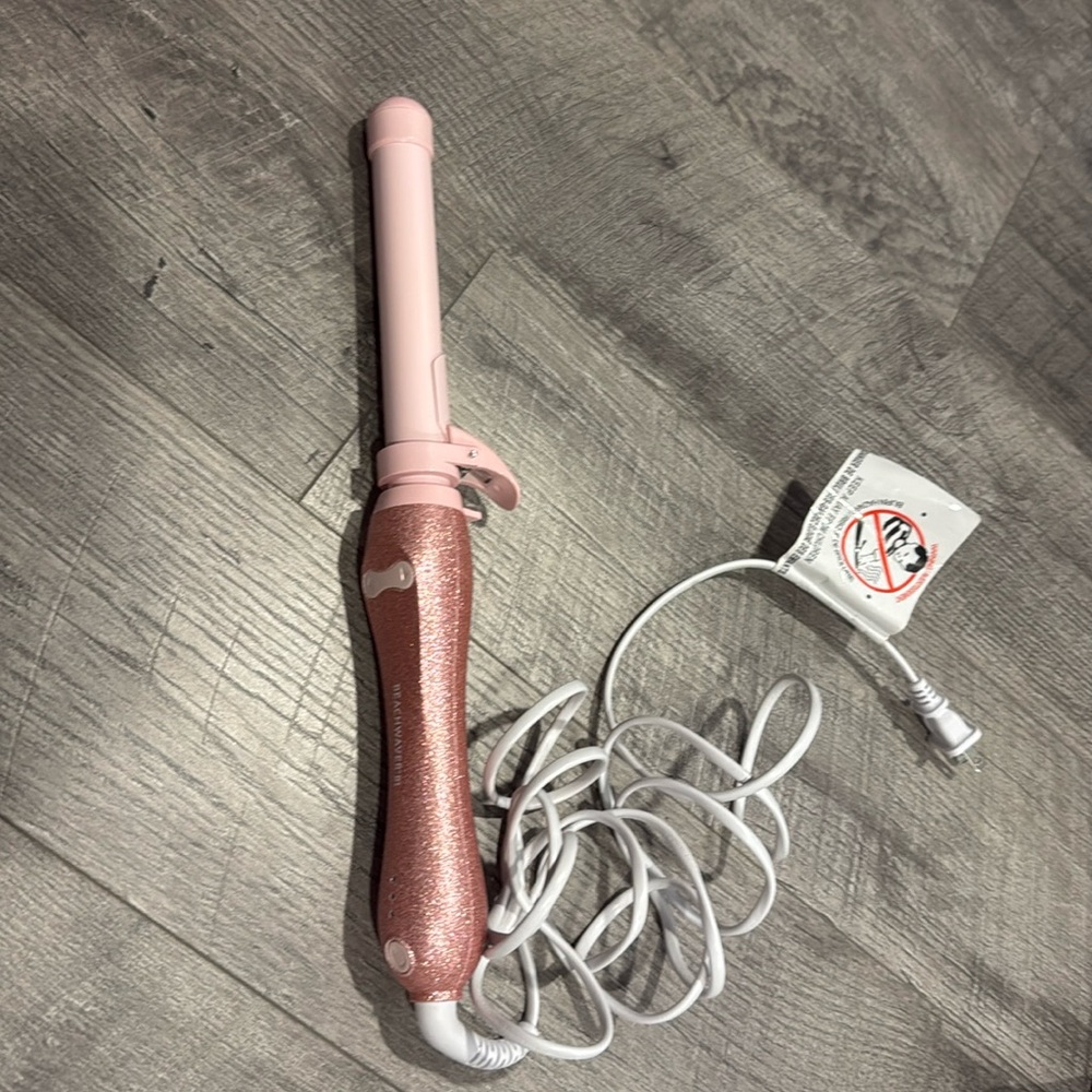 Beachwaver B 1 Curling Iron Baby Pink Glitter w Cord IEC